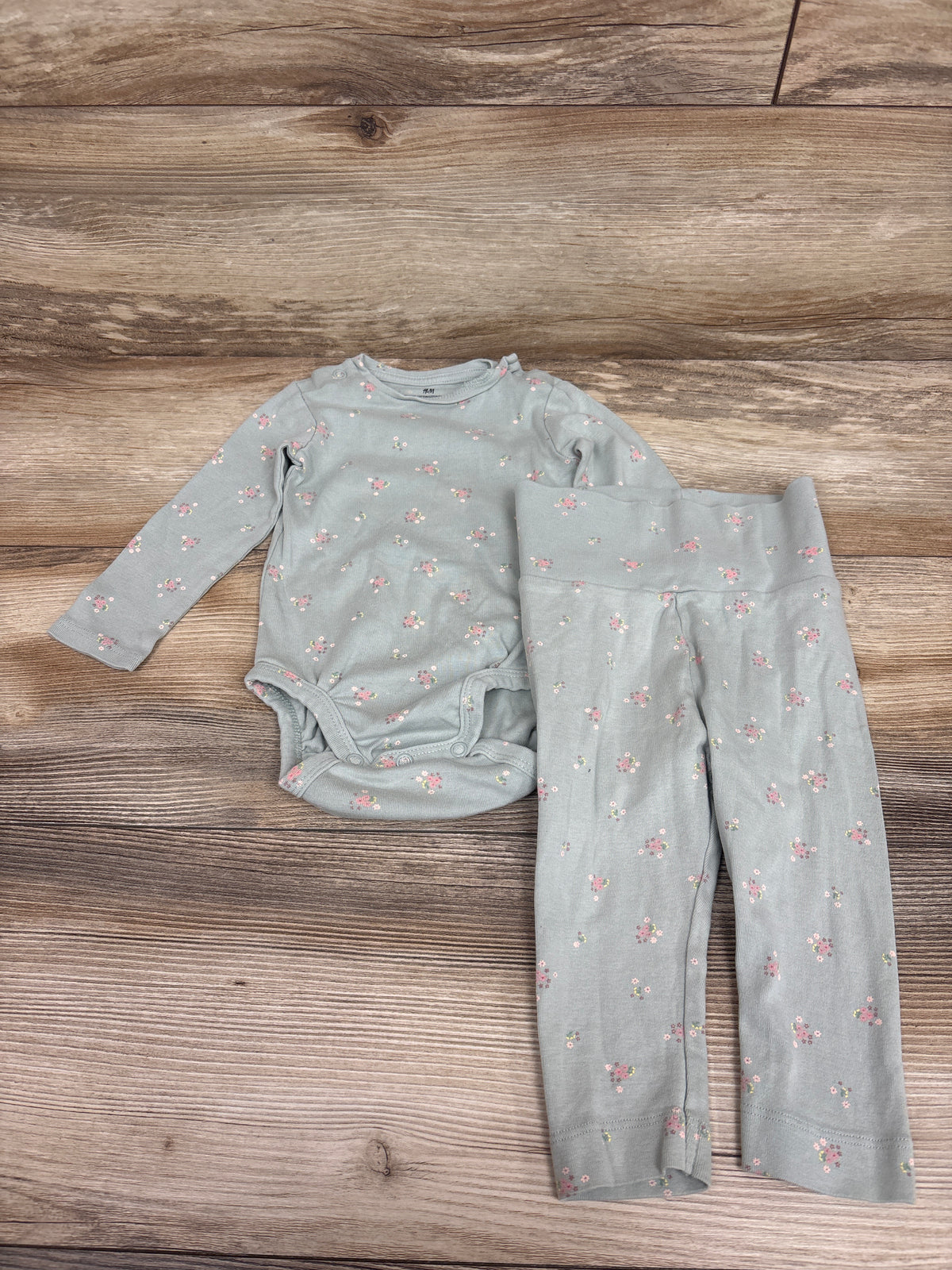 H&M Organic 2pc Long Sleeve Bodysuit & Fold-Over Bottoms Set Green sz 9m