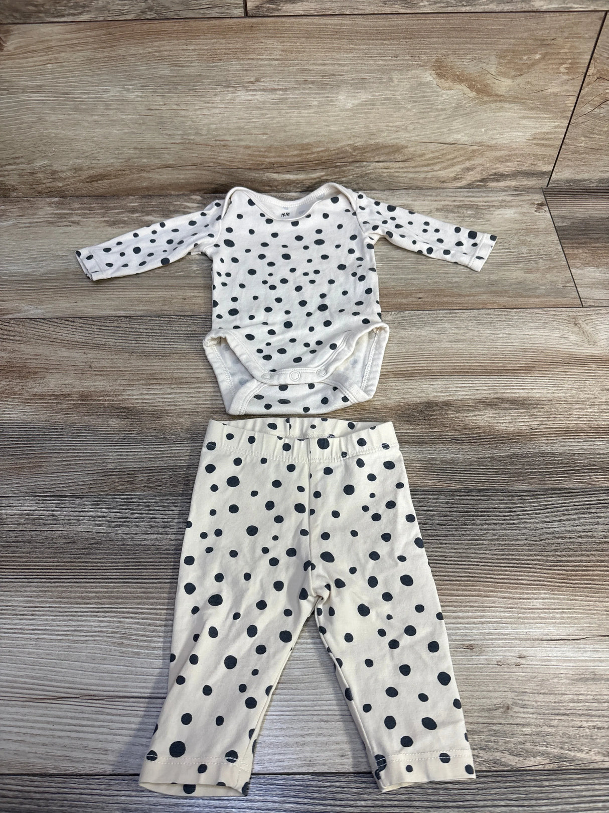 H&M 2pc Polka Dot Bodysuit & Pants Set Ivory sz Preemie
