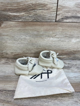 NEW Freshly Picked Birch Knotted Bow Baby Soft Shoe Sz 2c