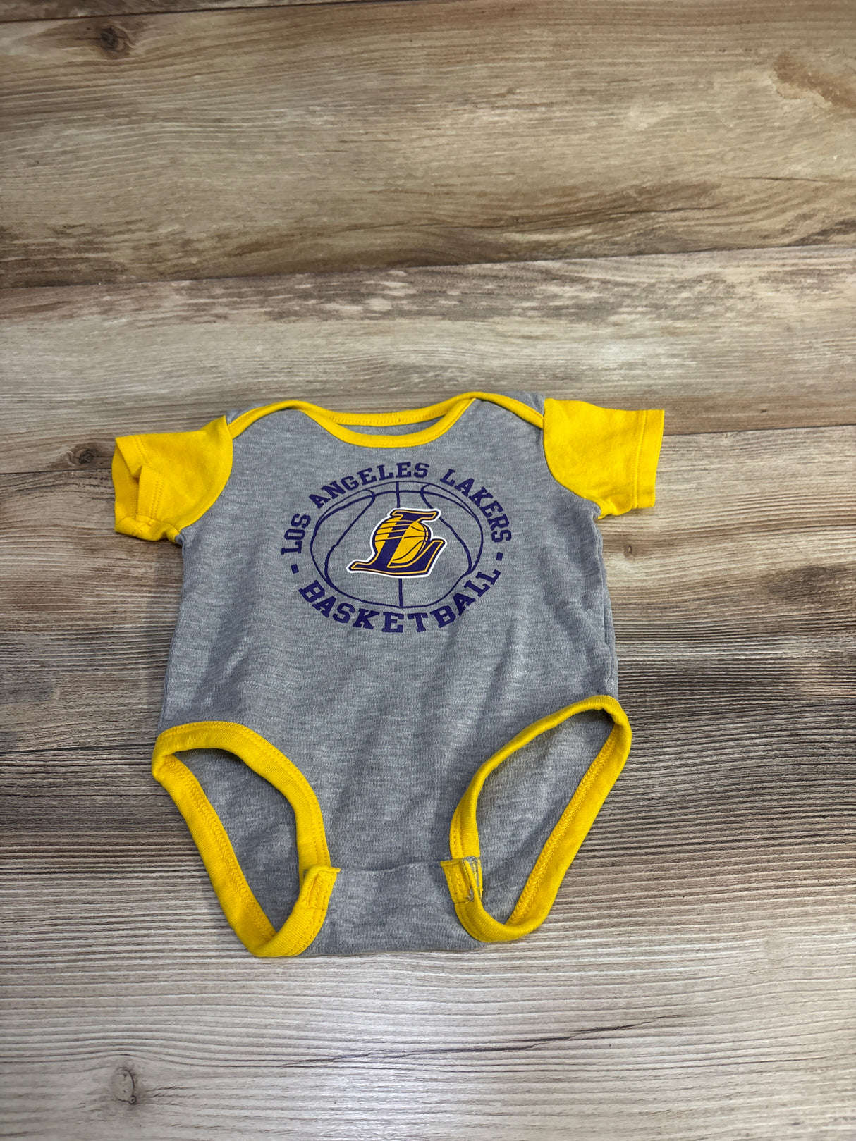 NBA Los Angeles Lakers Bodysuit Grey sz 12m