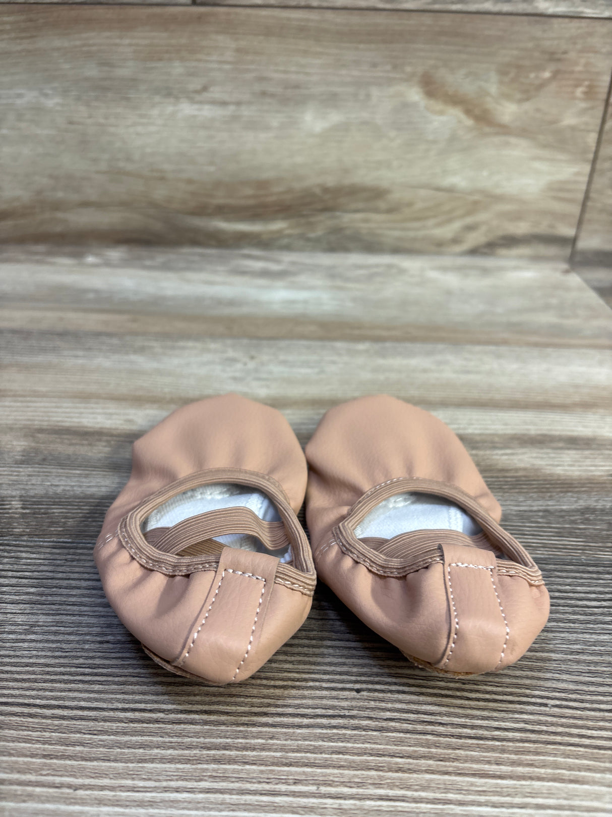 Yiwu Soft Ballet Shoes Beige sz 7/8c