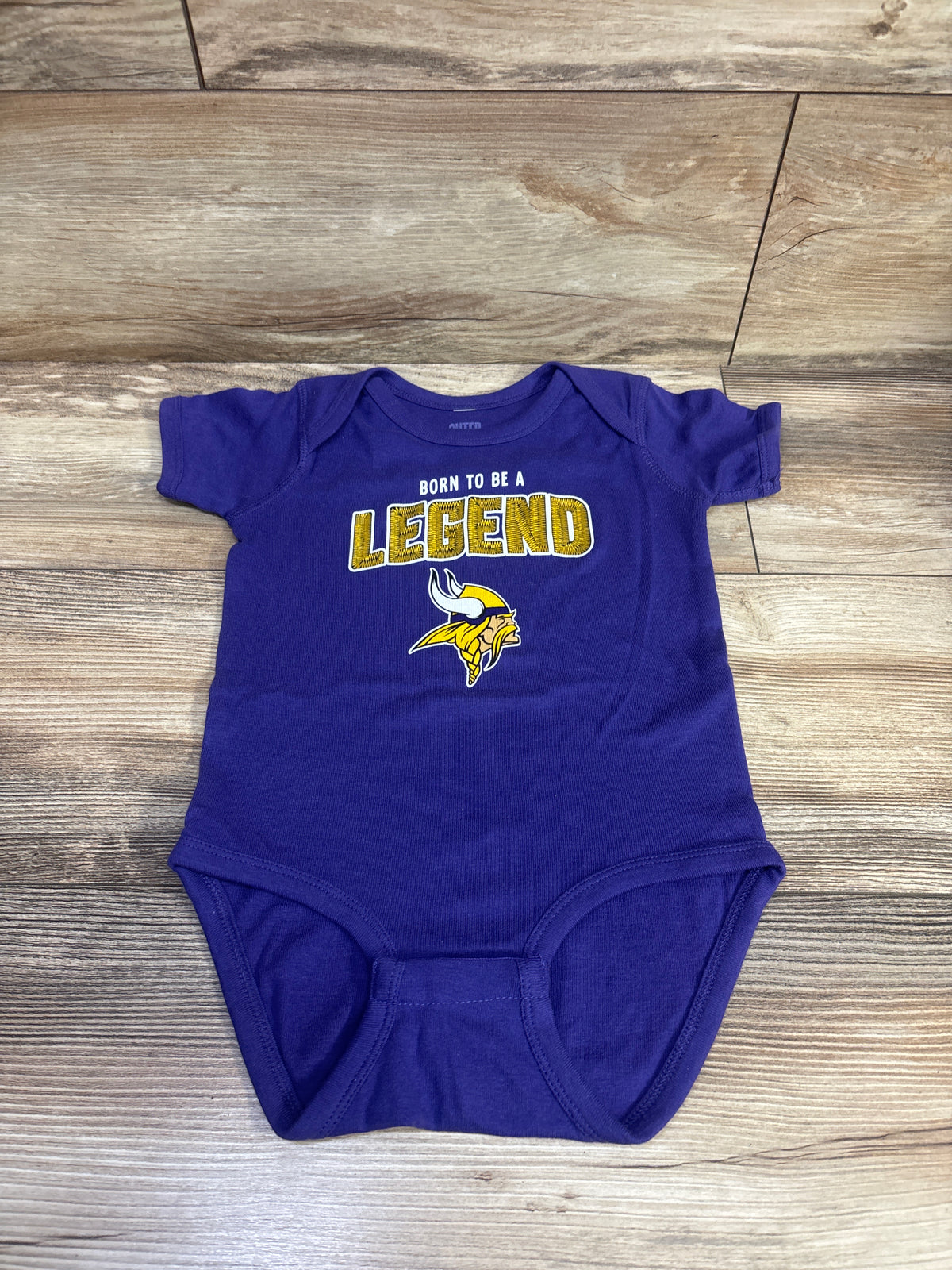 Outerstuff Minnesota Vikings Born To Be A Legend Bodysuit Purple sz 24m
