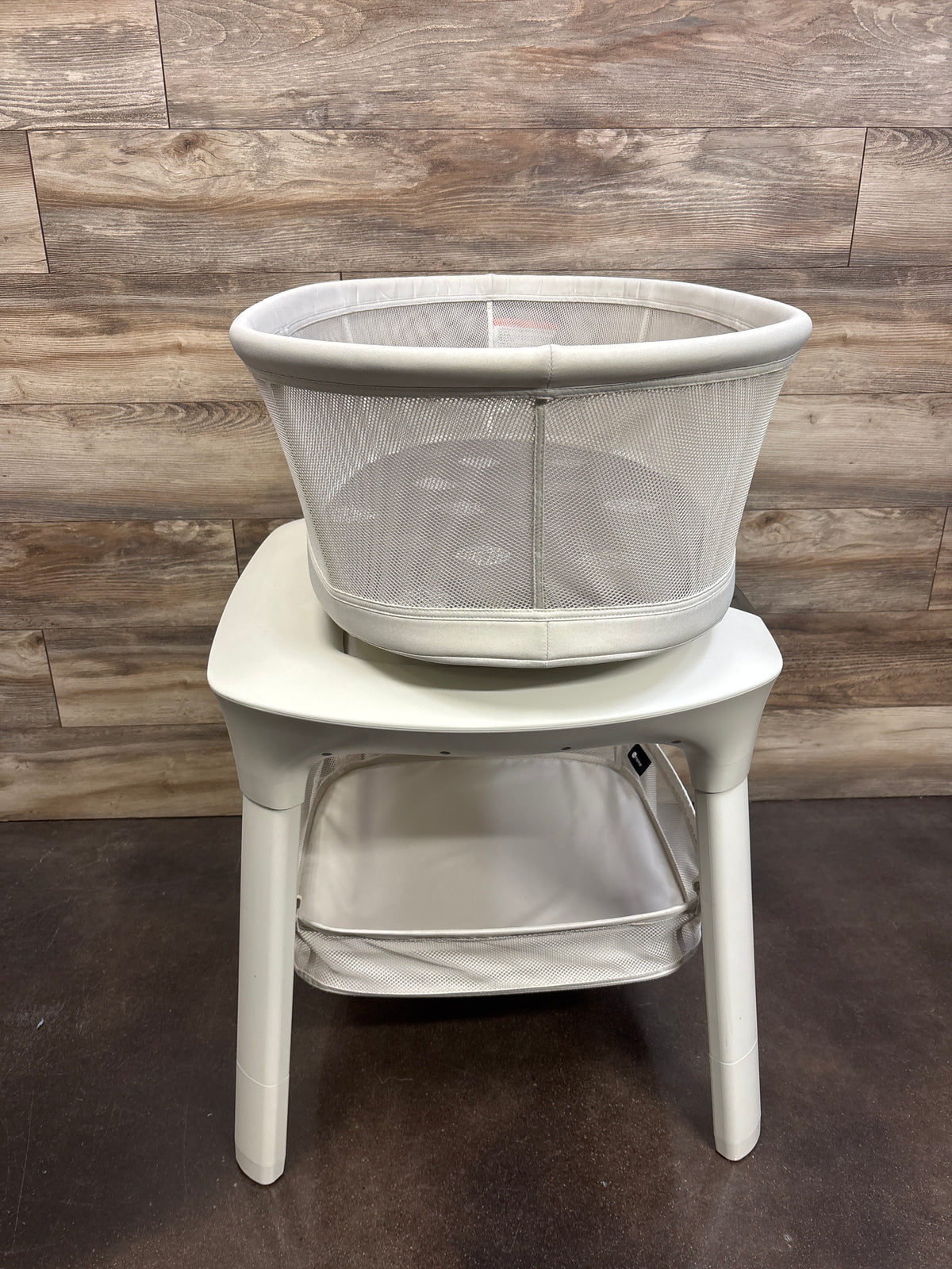 4moms mamaRoo Sleep Bassinet with Storage Basket