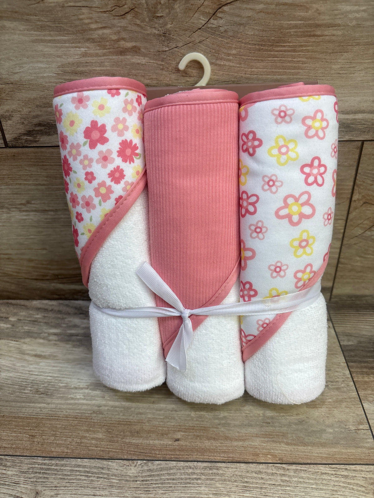 NEW Chick Pea 3pk Hooded Towels