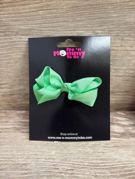 NEW Solid Hair Bow in Mint green by Me n Mommy To Be on a black display card