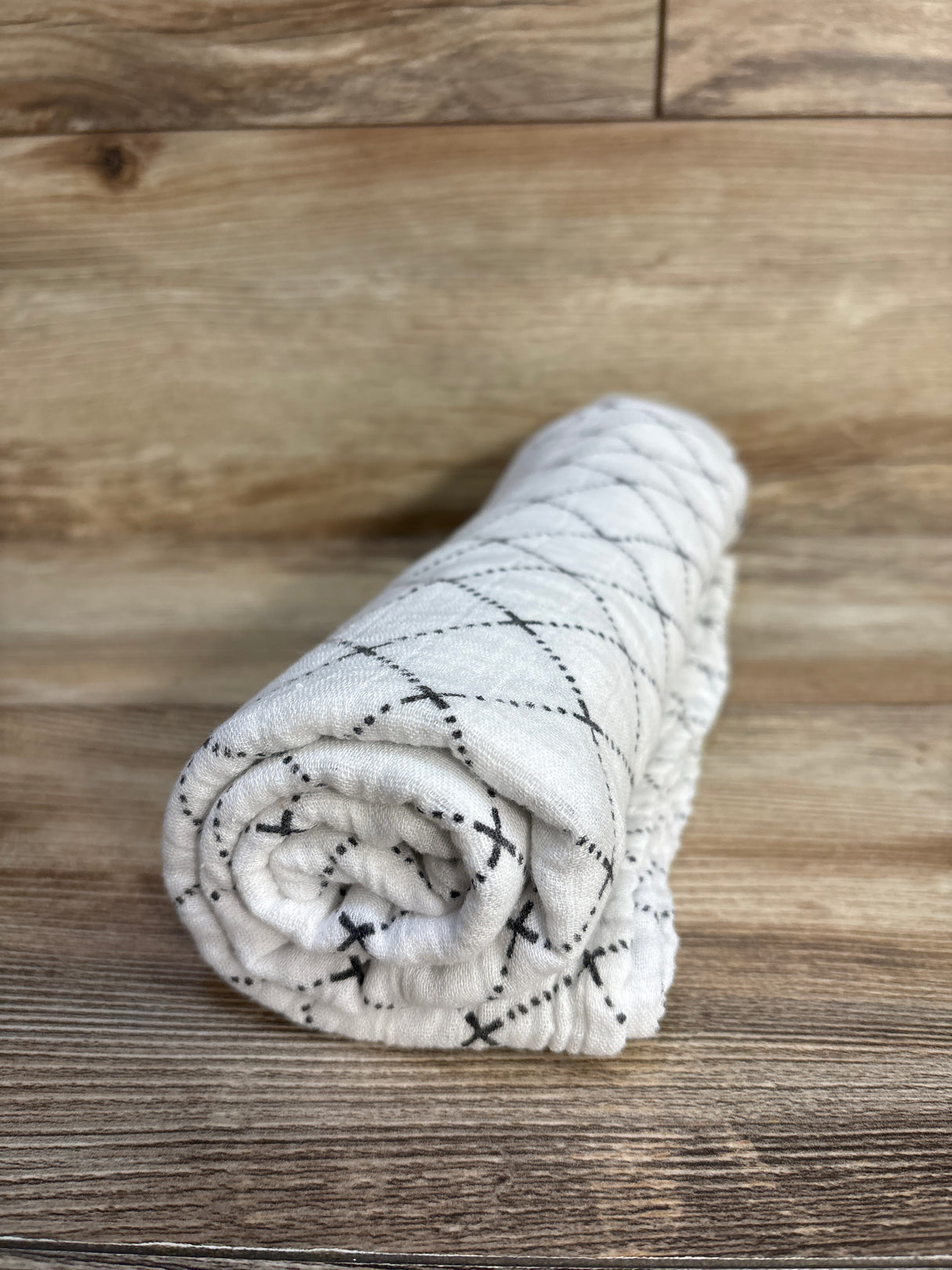 Upsimples Bamboo Swaddle Blanket White