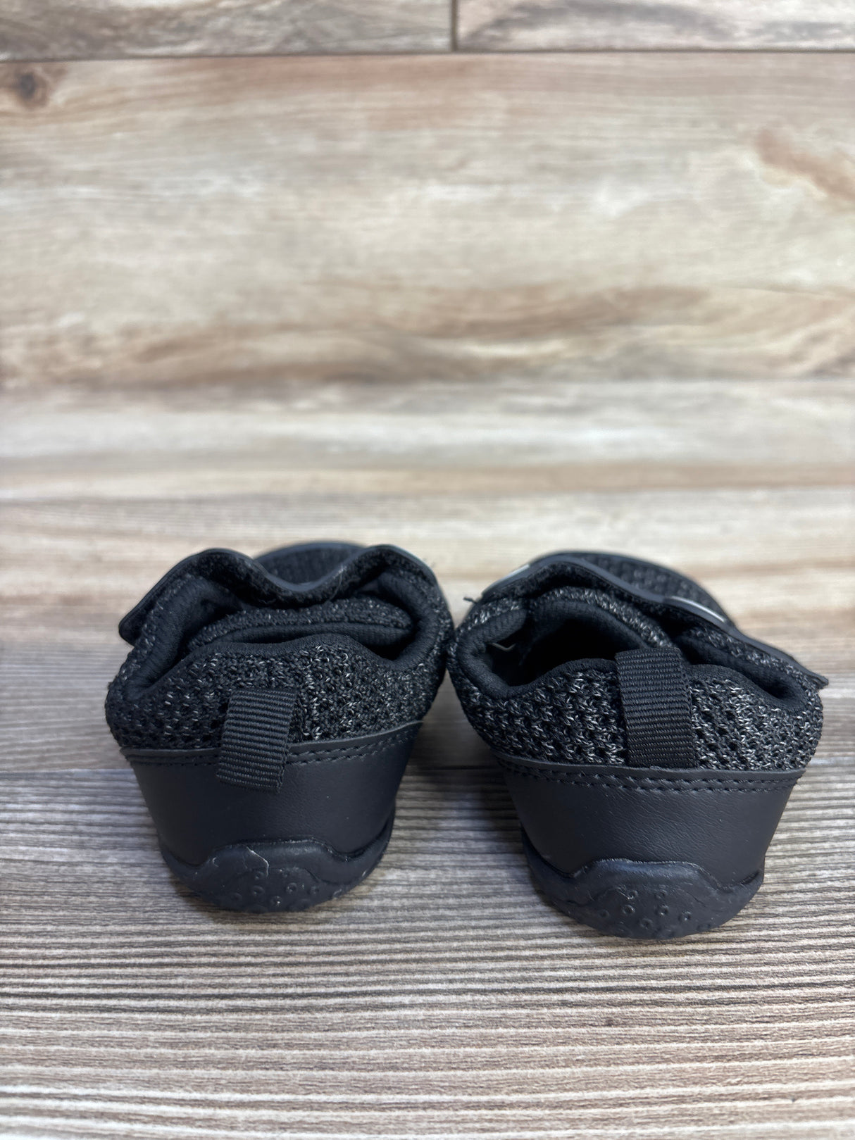 JOINFREE Barefoot Water Shoes Black sz 5c