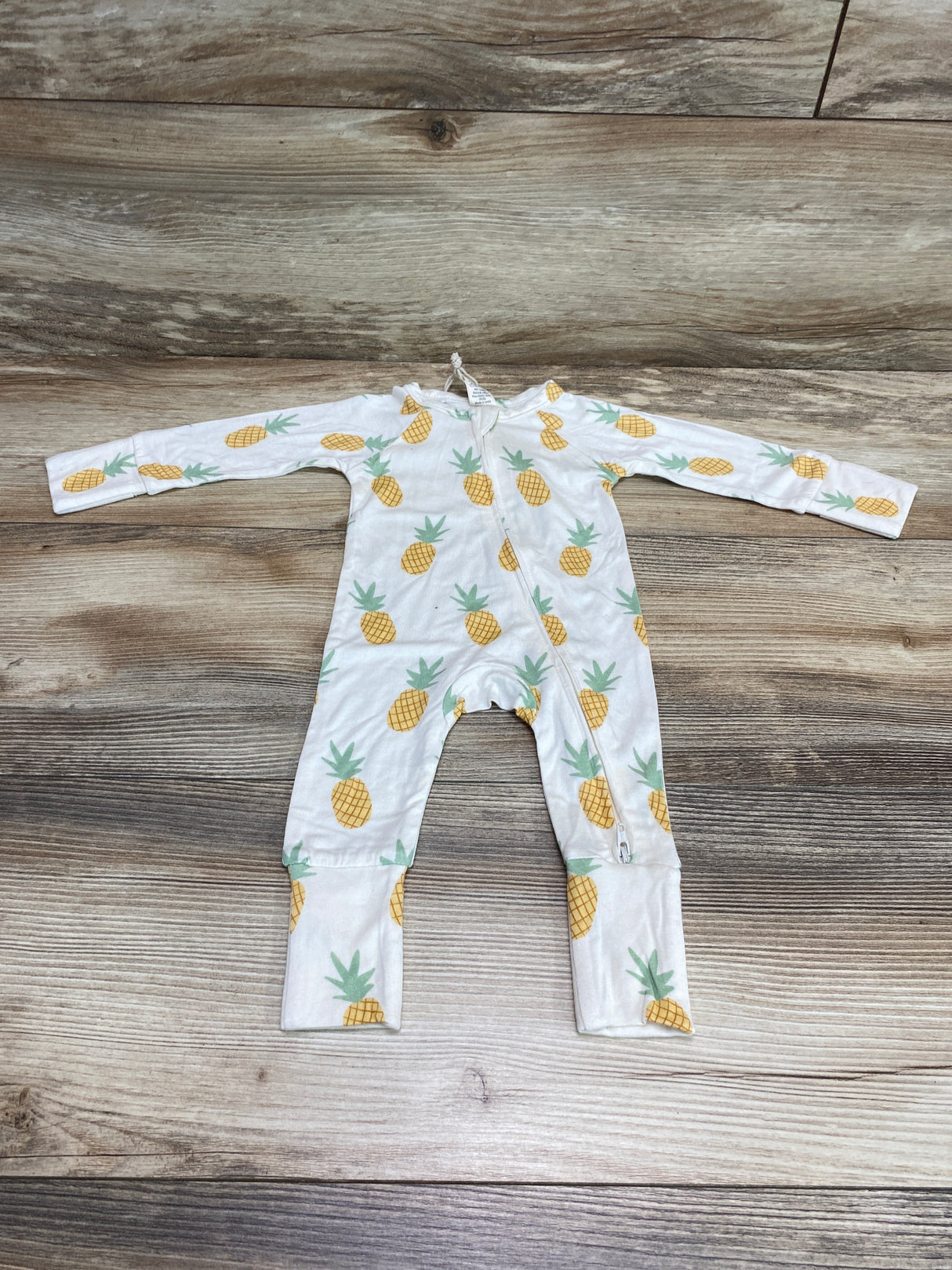 NEW Larkspur Pineapple Print Sleeper White sz Newborn