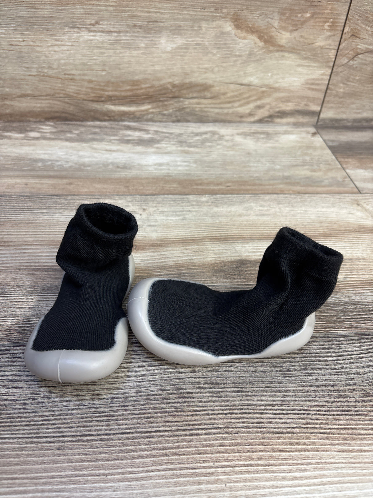 Baby Sock Shoes with Soft Rubber Sole Black Sz 6/7c