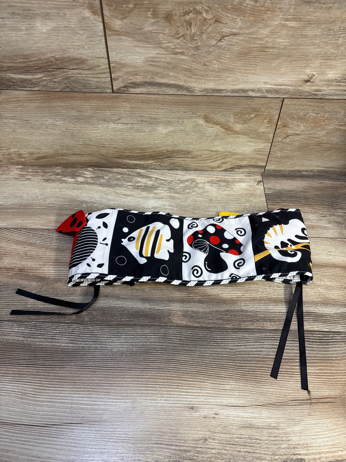 Baobrava High Contrast Tummy Time Book