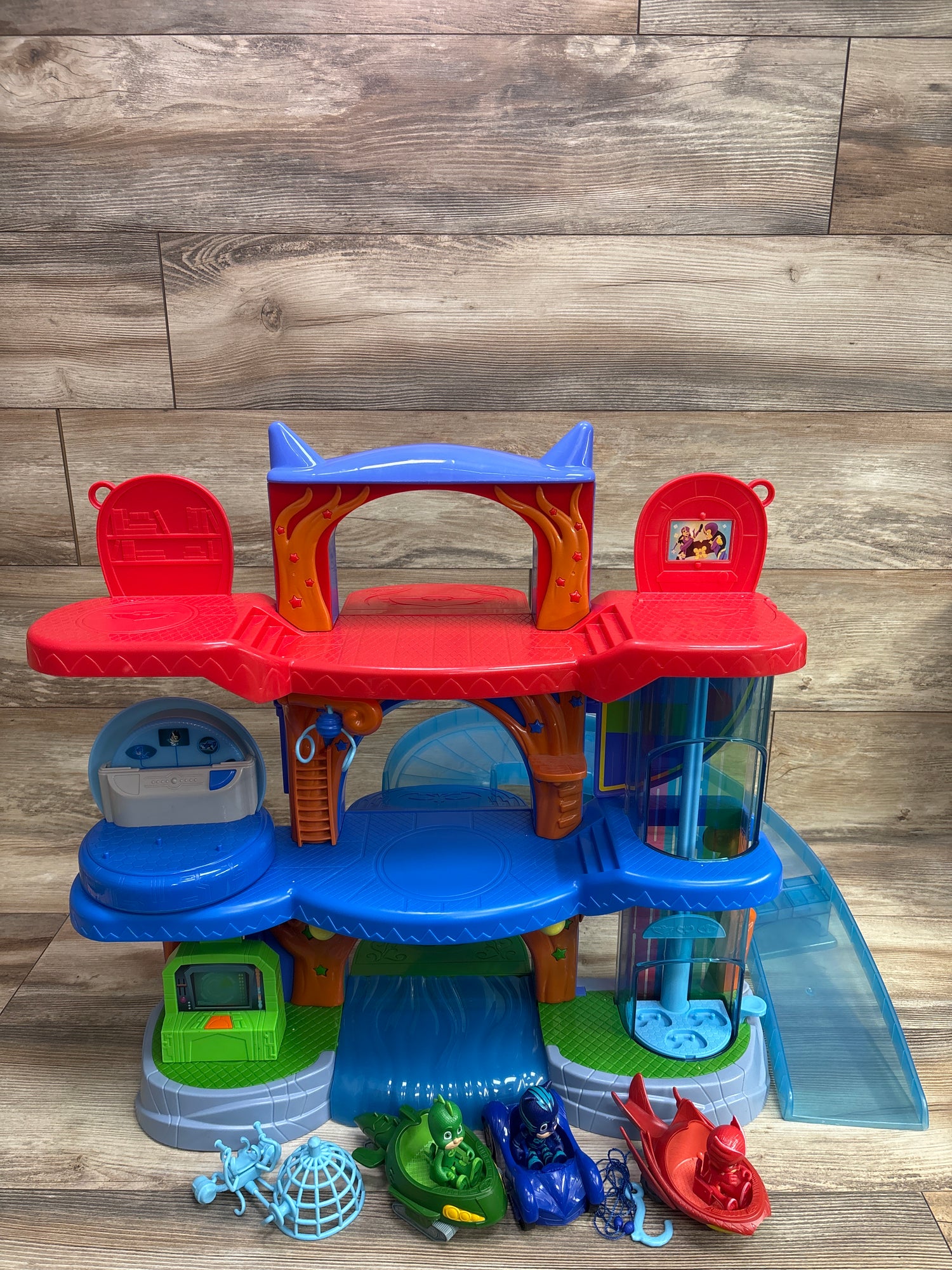 PJ Masks Deluxe Headquarters Playset with Accessories