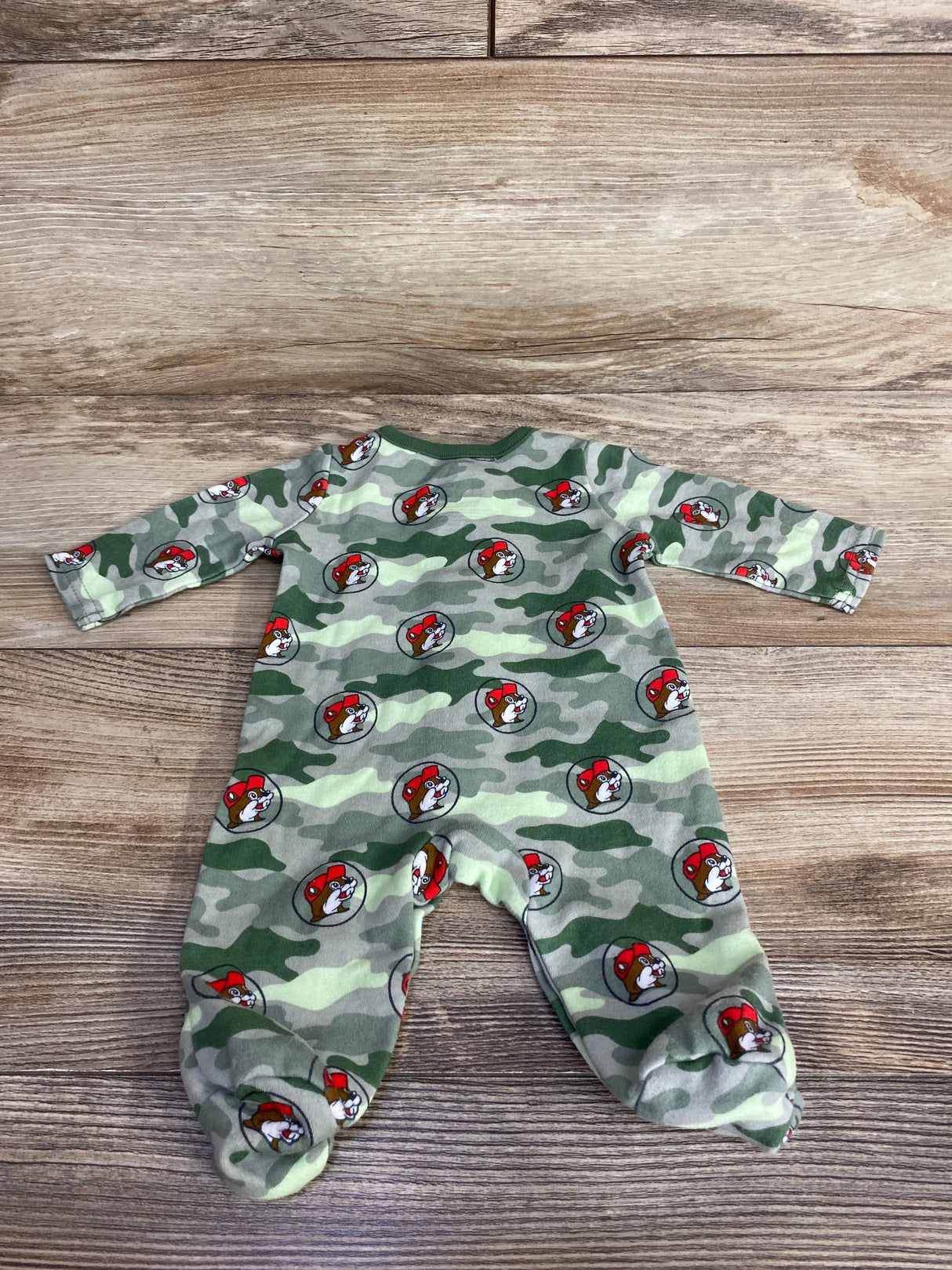 Buc-ee's Camo Sleeper Green sz Newborn