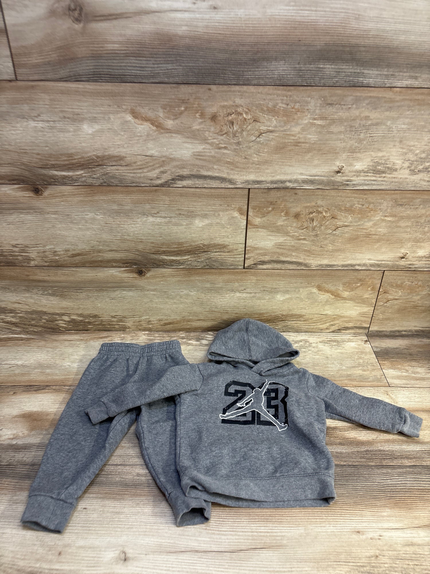 Jordan 2pc Pullover Sweatshirt & Joggers Set Grey sz 18m