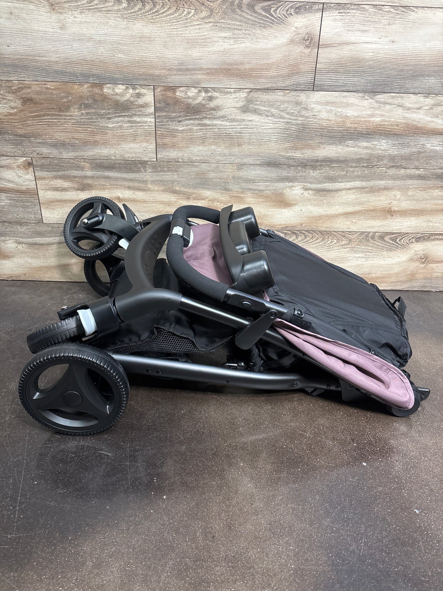 NEW Graco Verb Click Connect Travel System with SnugRide Infant Car Seat in EVA Fashion