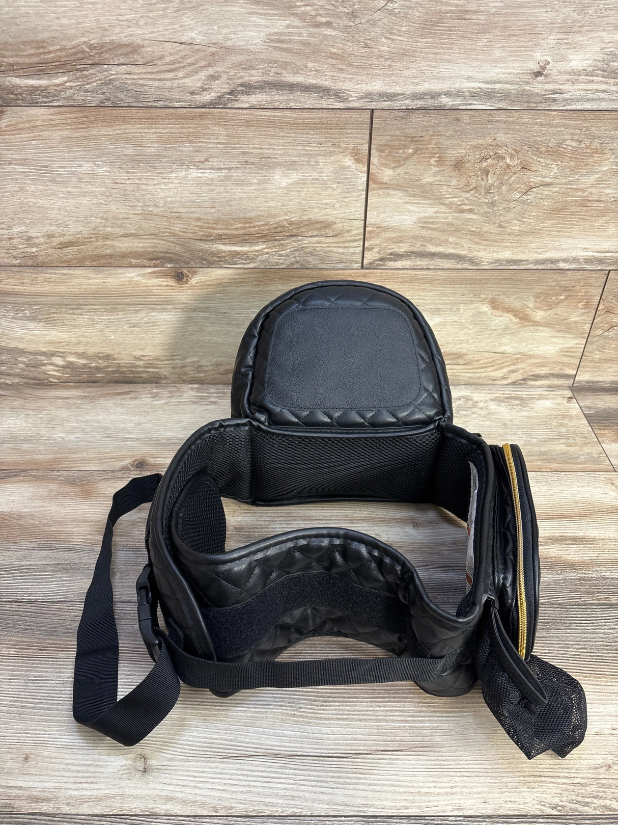 Tushbaby Hip Carrier in Vegan Leather Black up to 45lbs