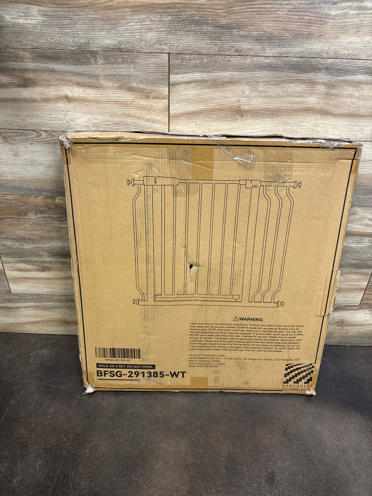 BalanceFrom Easy Walk-Thru Baby Gate White 29.1-38.5"