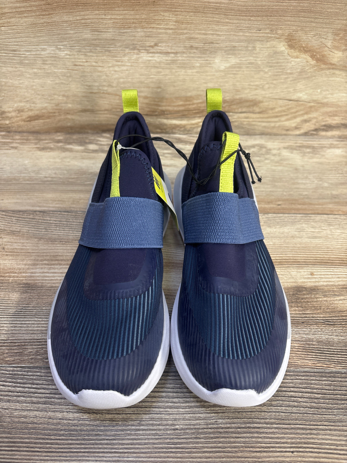 NEW All In Motion Silver Slip-On Sneakers Navy sz 6Y