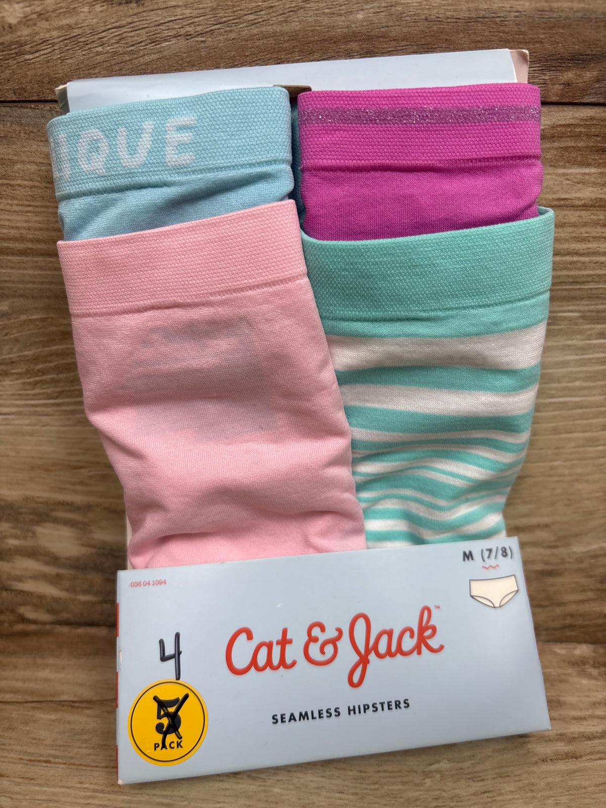 NEW Cat & Jack Girls' Seamless Hipsters 4pk sz M (7/8)