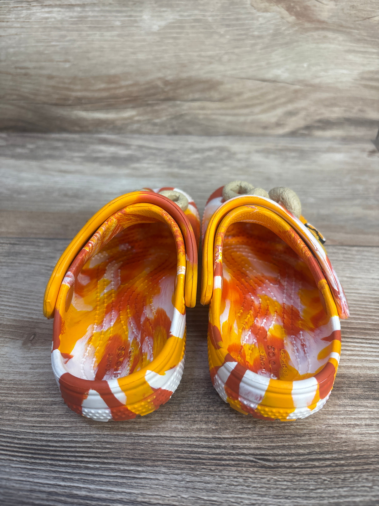 Crocs x Honey Nut Cheerios Classic Clogs Yellow sz 7c