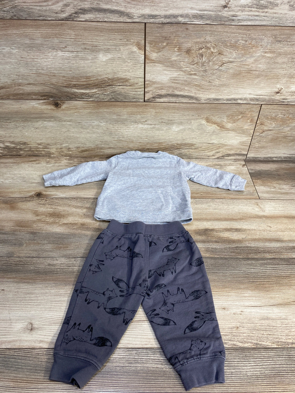 Just One You 2pc Fox Pull Over Sweatshirt & Jogger Set Grey sz 9m