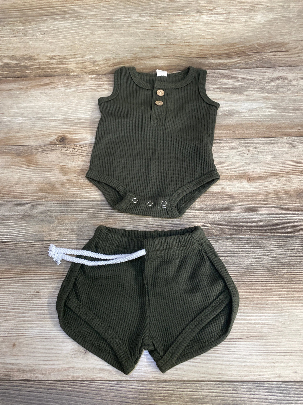 2pc Thermal Bodysuit & Shorts Green sz 3-6m