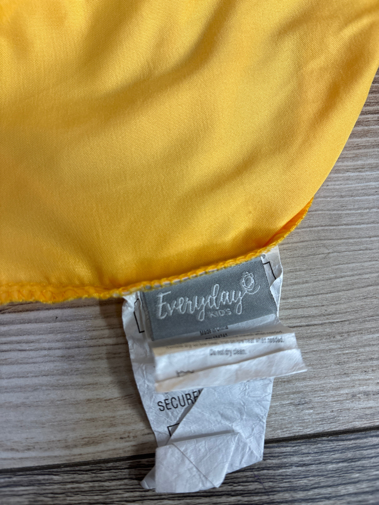 Everyday Kids Fitted Crib Sheet, Yellow