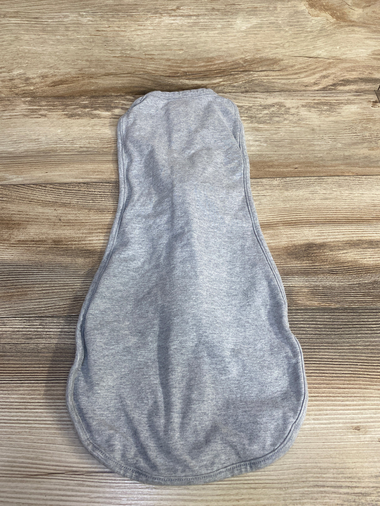 Comfort & Harmony Peanut Swaddle Gray sz 0-3m