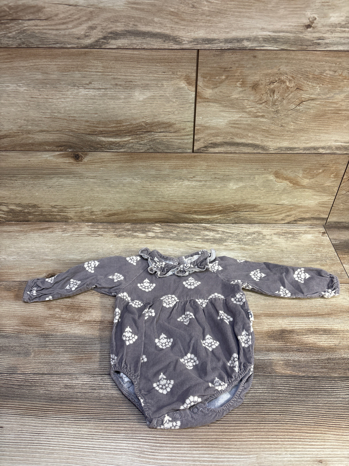 Rabbit + Bear Organic Long Sleeve Bubble Romper Grey sz 6-9m
