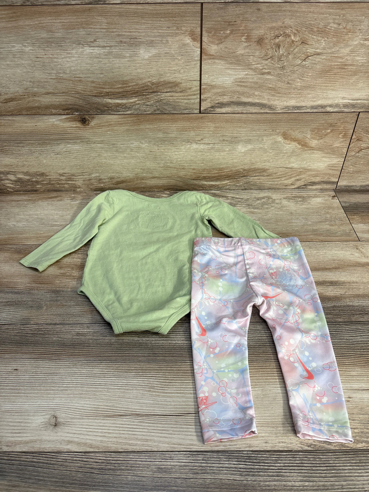 Nike 2pc Logo Bodysuit & Leggings Green sz 12m - Me n Mommy To Be