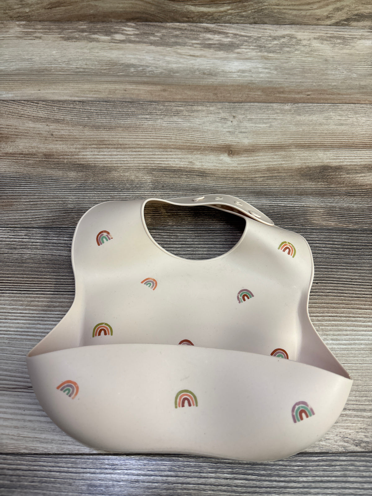 Mushie Silicone Baby Bib, Rainbow Print Beige