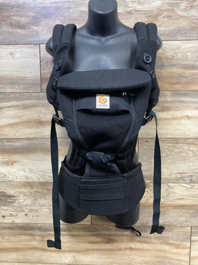Front view of Ergobaby Adapt baby carrier in Onyx Black showing Cool Air Mesh panel, padded shoulder straps and wide waist belt