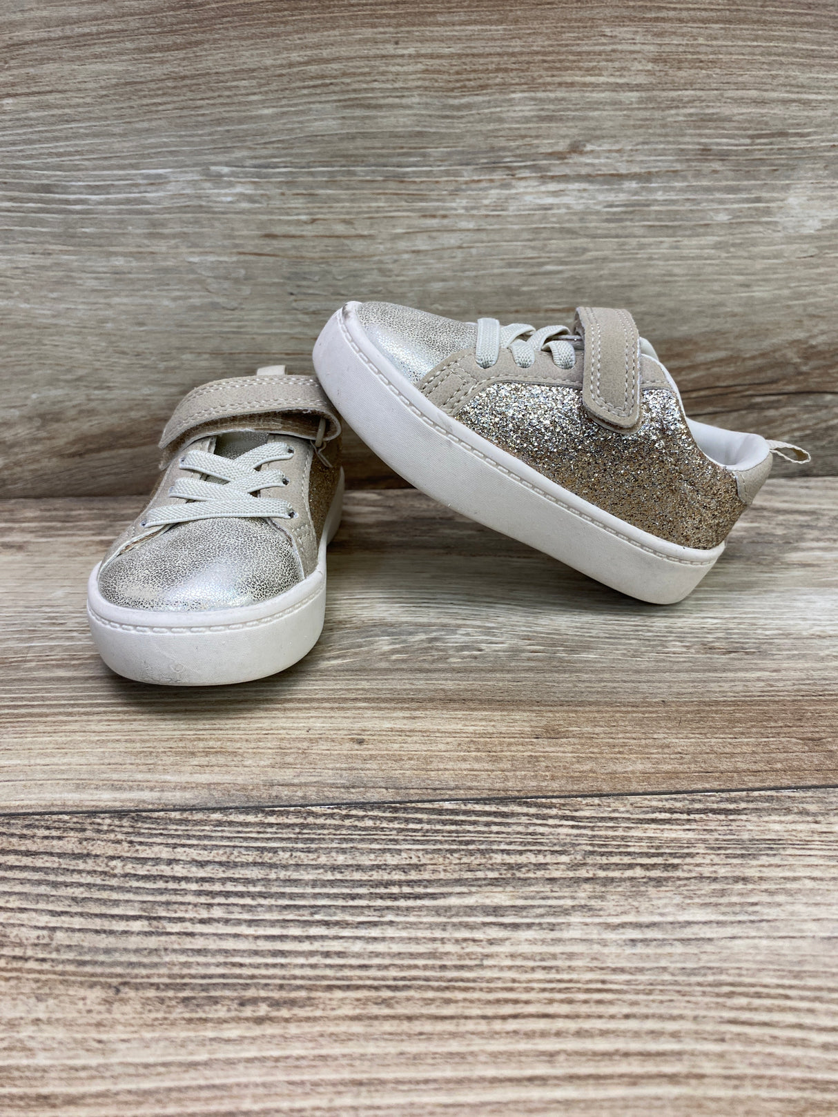 Carter's Girl's Perrie Gold Glitter Sneaker Sz 4c