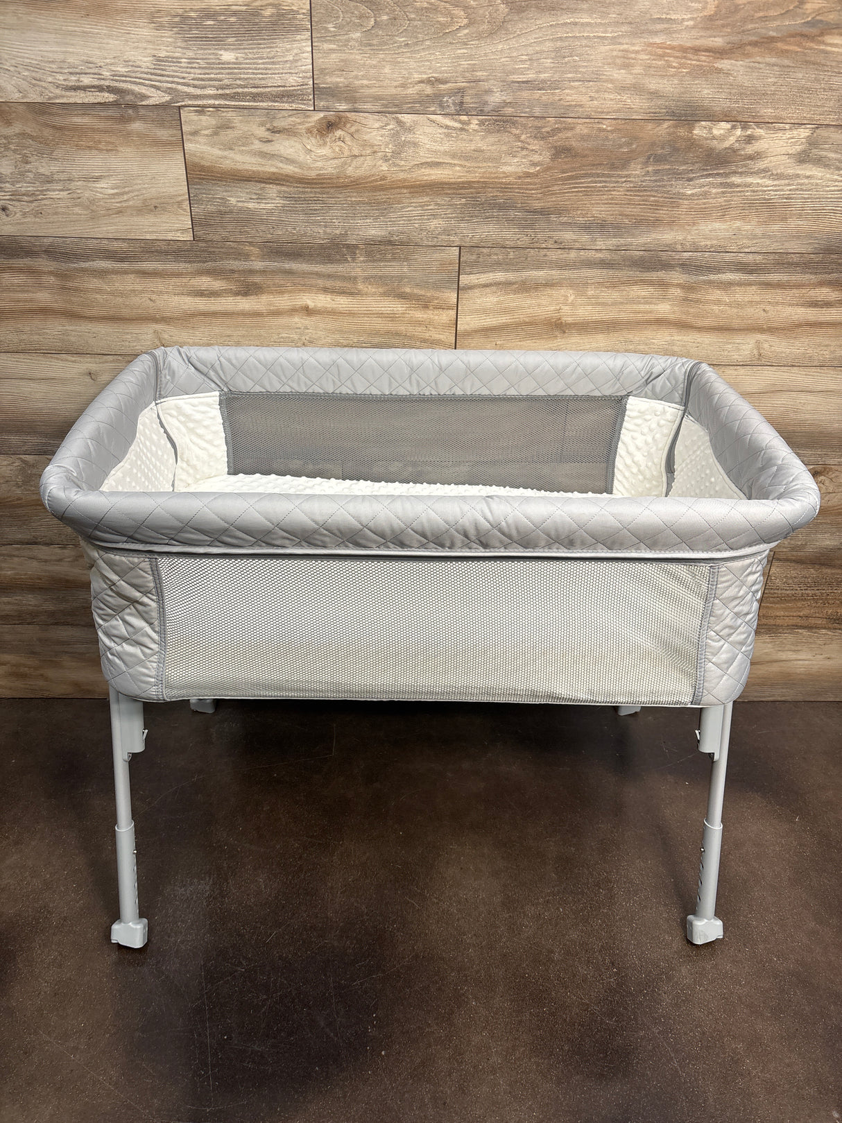 AirClub Bassinet Bedside Sleeper Grey