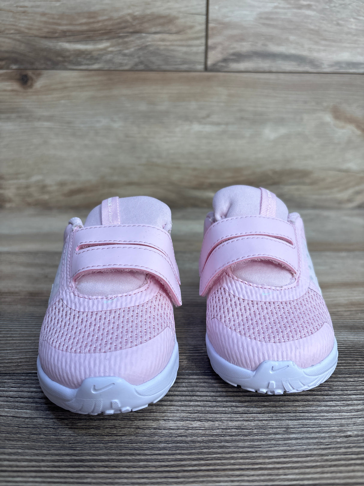 Nike Star Runner 5 Sneakers Pink sz 6c