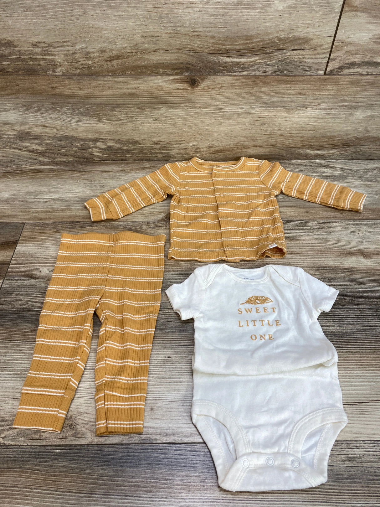 Carter's 3pc Striped Top + Bodysuit + Pants Set sz 6m