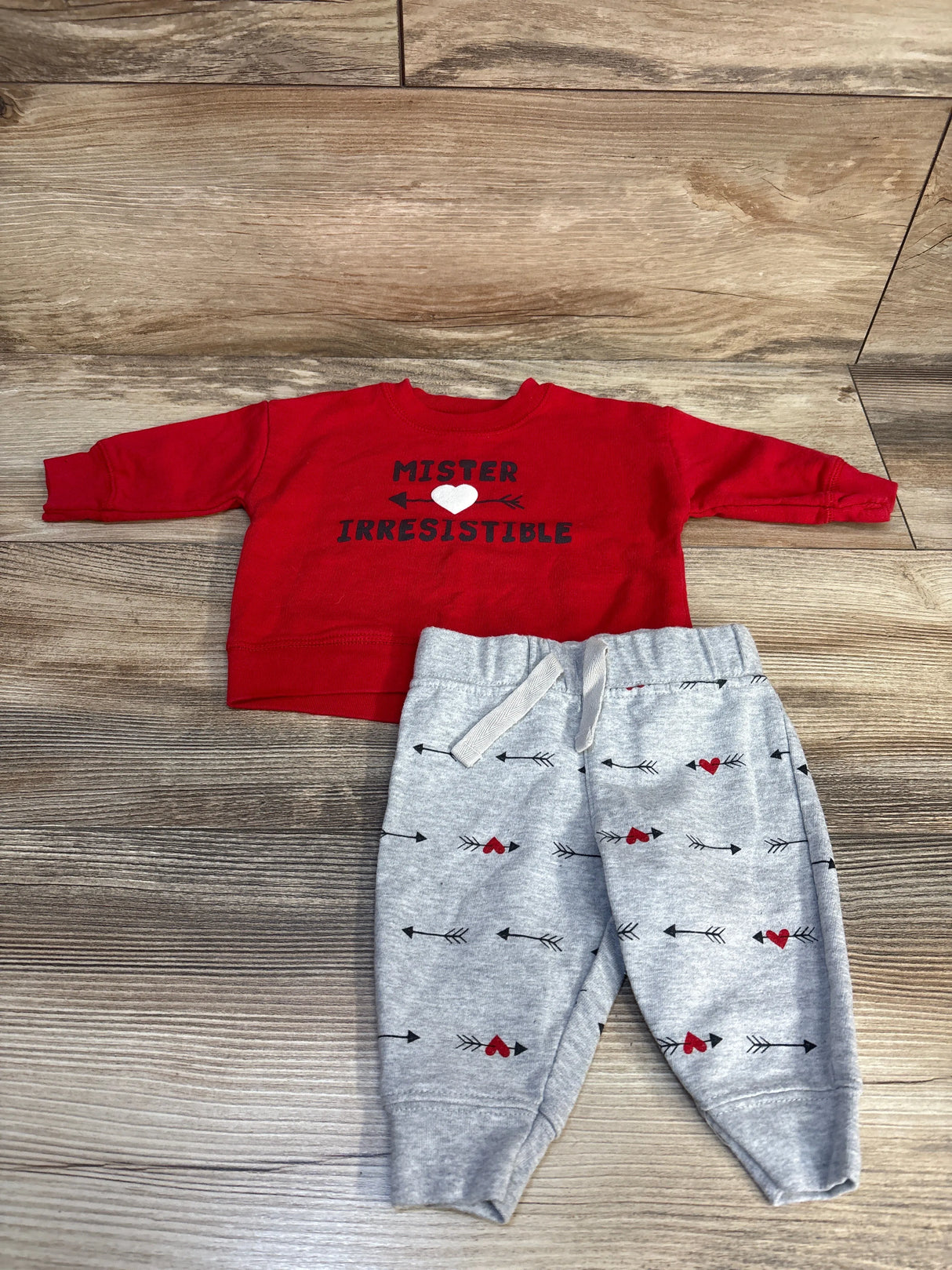 Just One You 2pc Mister Irresistible Sweatshirt & Bottoms Set Red sz 3m