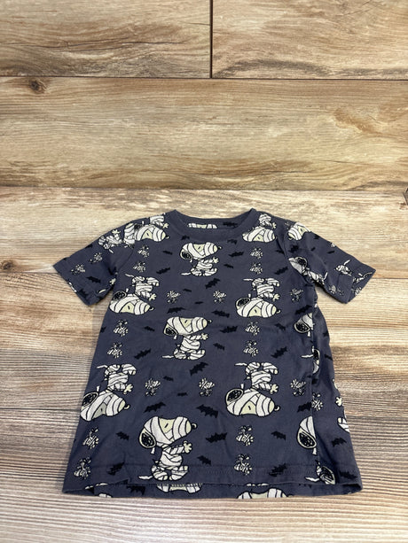 Flat lay of grey Peanuts toddler tee with all-over mummy and bat print, size 2T, on wood background