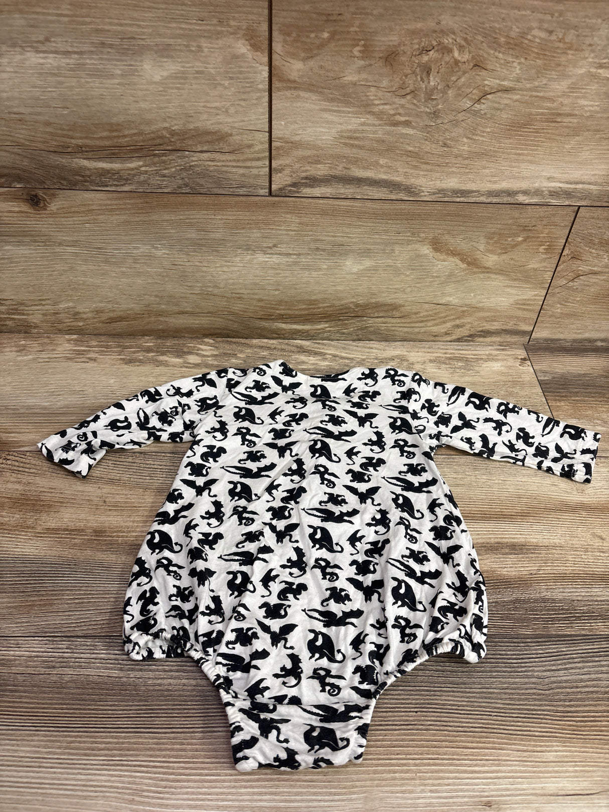 Kate Quinn Bamboo Henley Dragon Print Bodysuit White sz 6-12m
