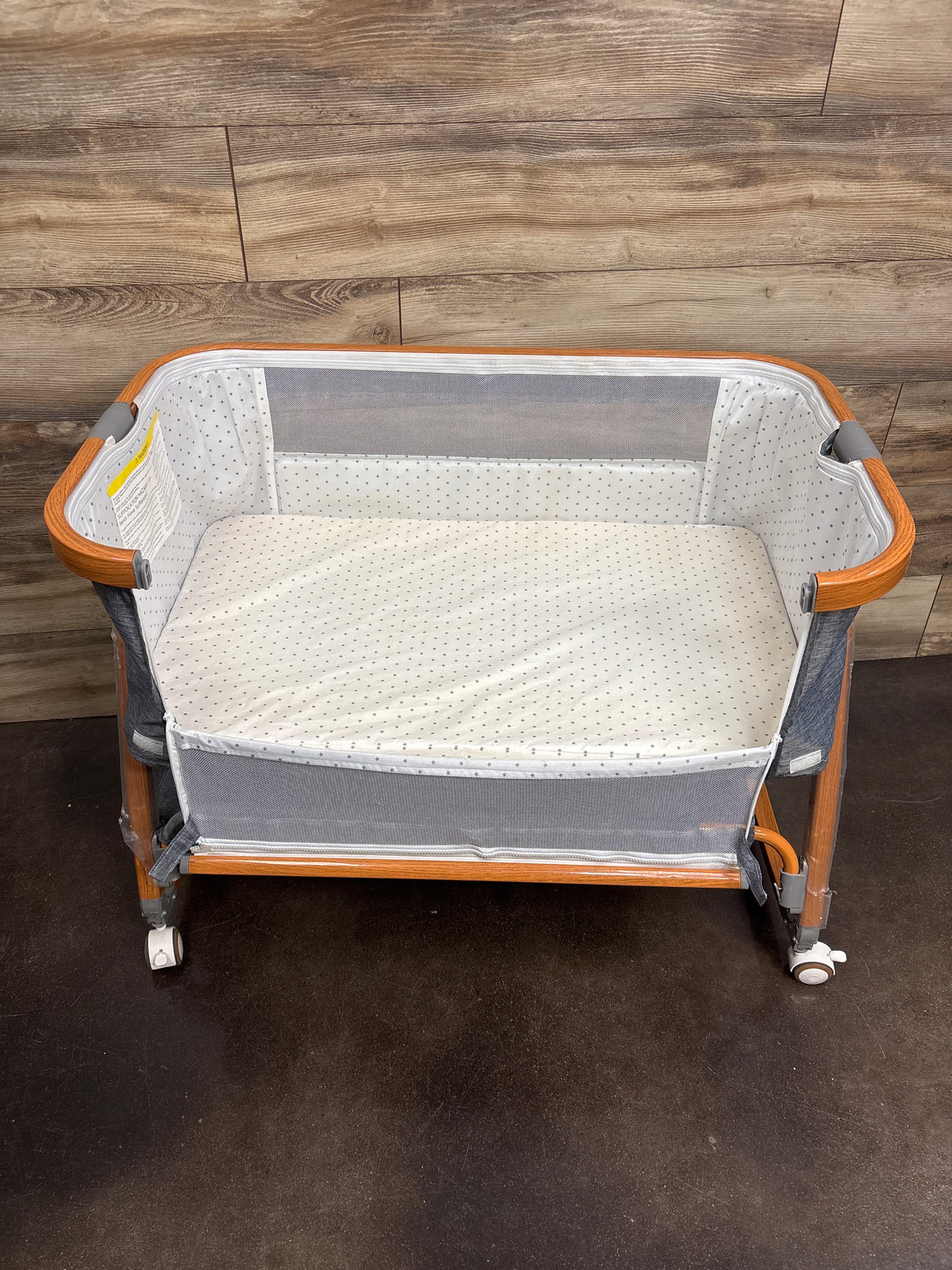 Caveen Bedside Bassinet, Grey