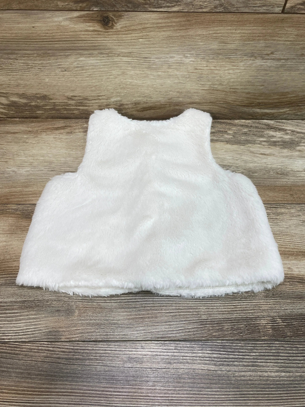 Oshkosh Faux Fur Vest White sz 24m