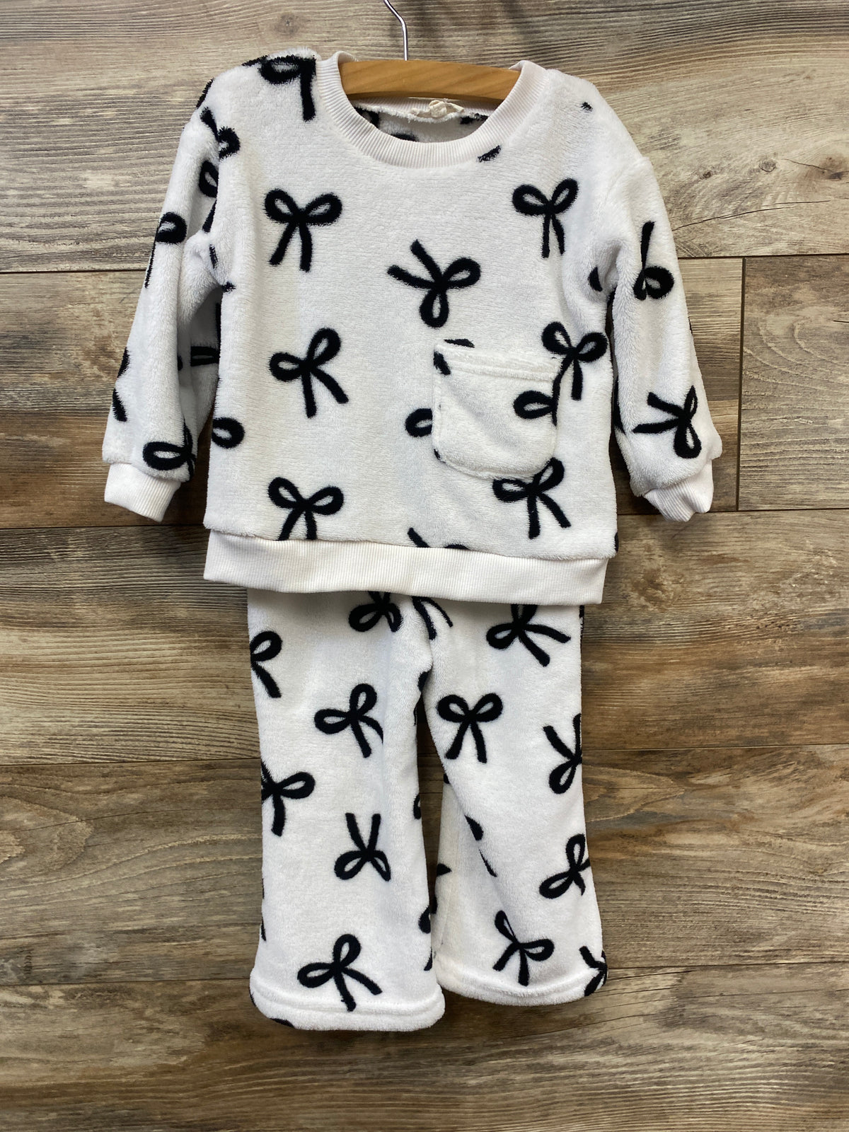 Kate Mack 2pc Plush Sweatshirt & Joggers Set White sz 2T