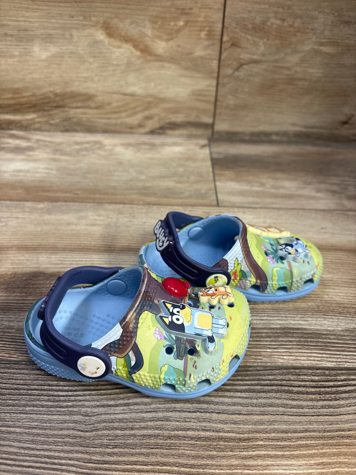 Crocs Bluey Classic Clogs Blue sz 5c