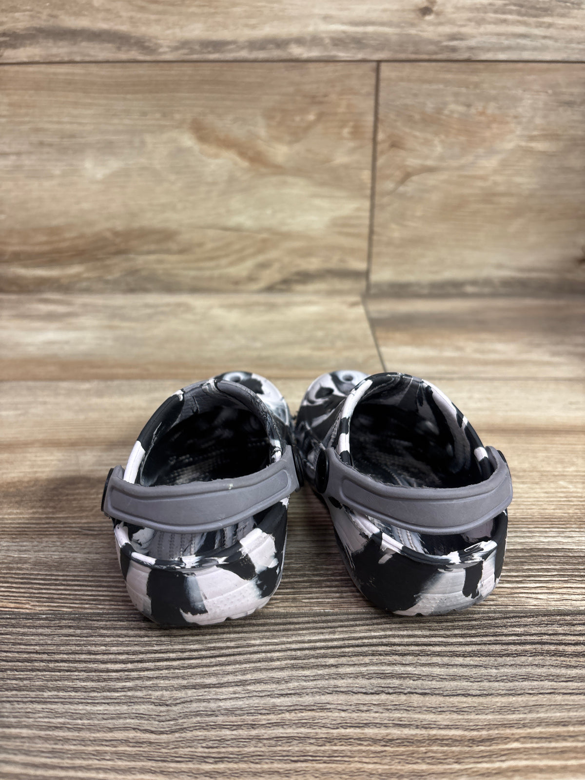 Marbled Clogs Black/White sz 5c