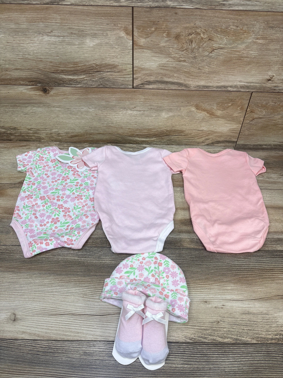 NEW Little Beginnings 5pc Bodysuit, Hat, & Booties Set Pink sz 3-6m
