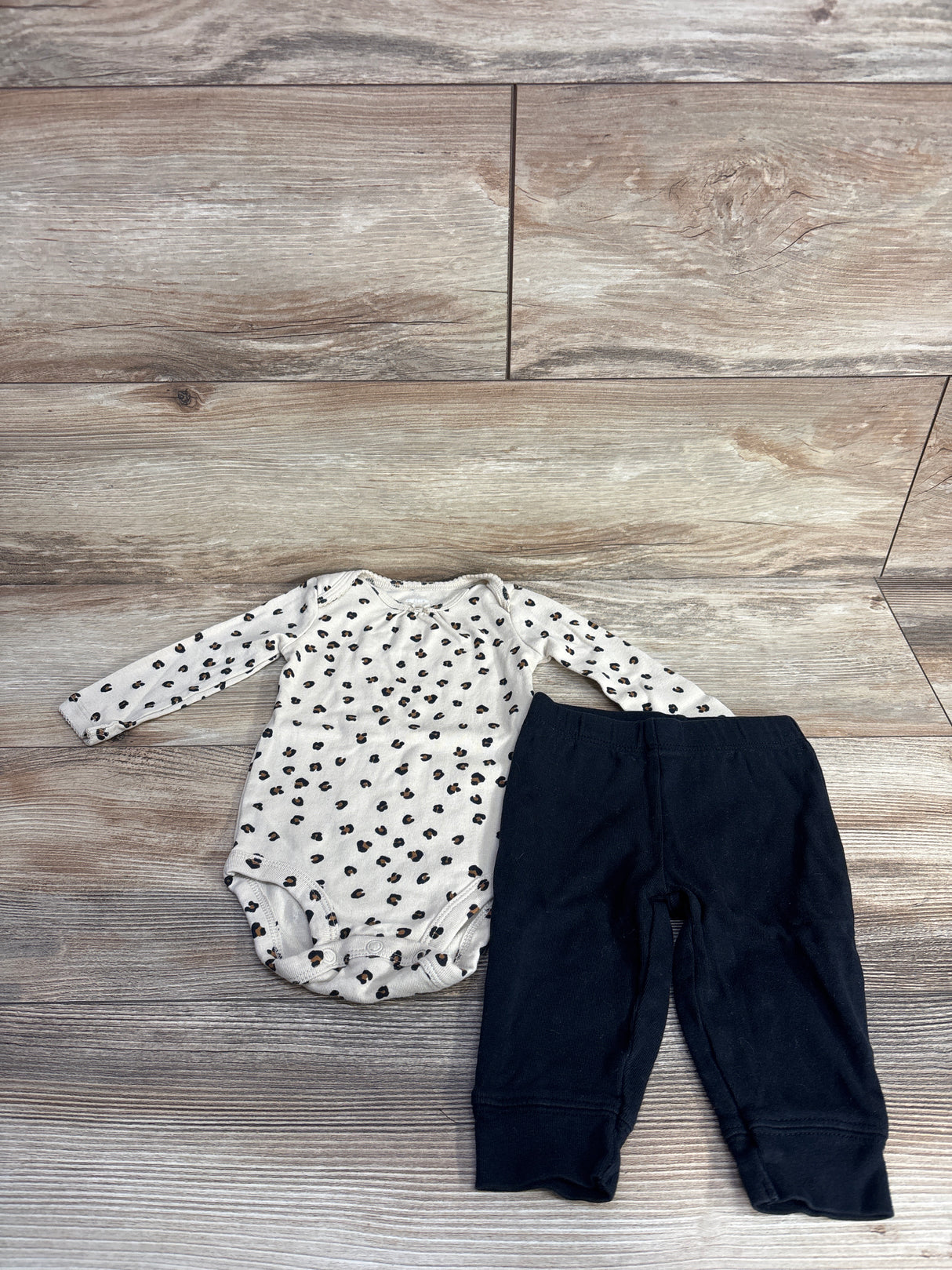 Carter's Leopard Print Bodysuit & Leggings Beige sz 6m