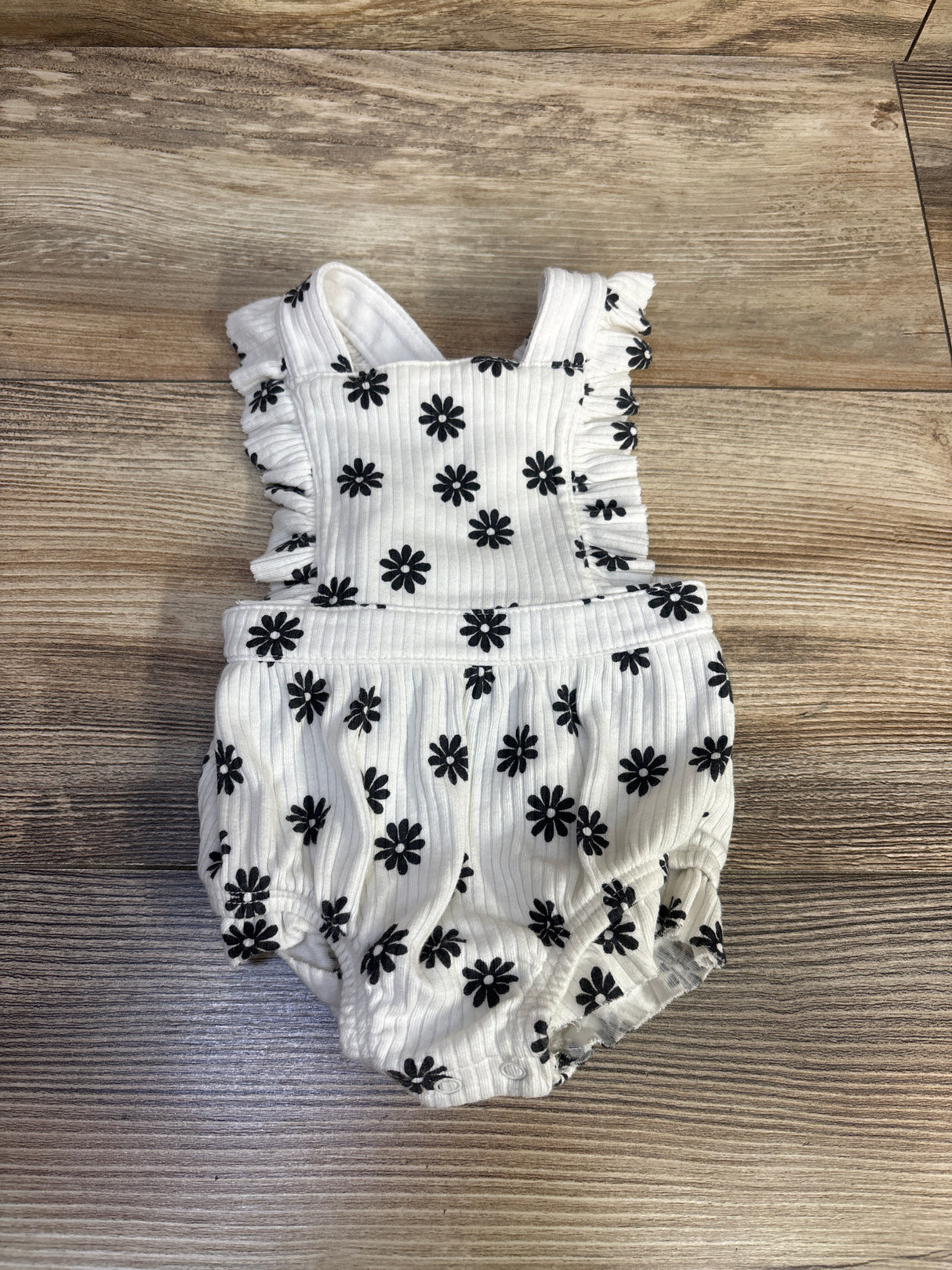 Cat & Jack Ribbed Bubble Romper White sz Newborn