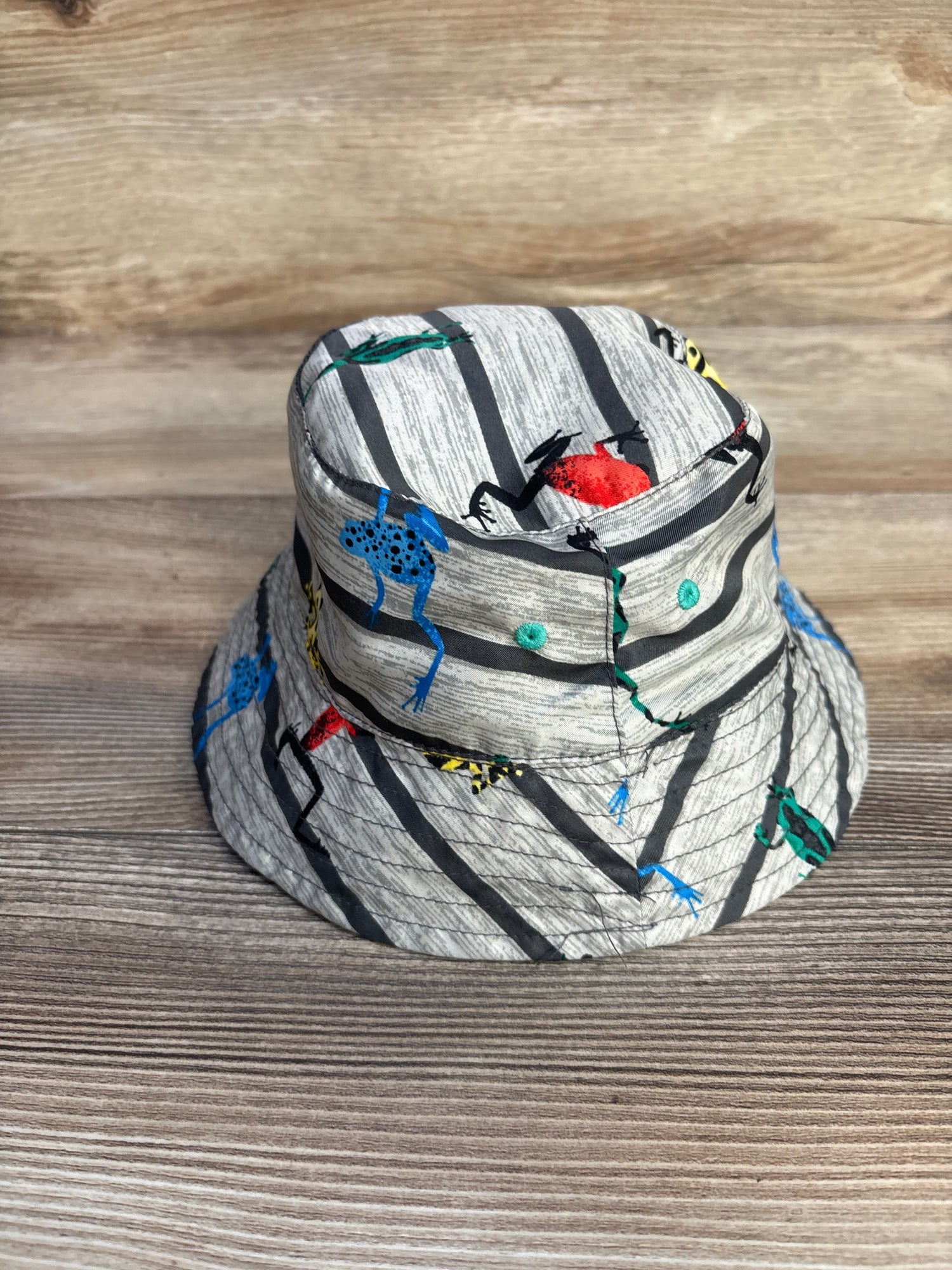 UV Skinz Reversible Bucket Hat Frogs/Grey sz 2T