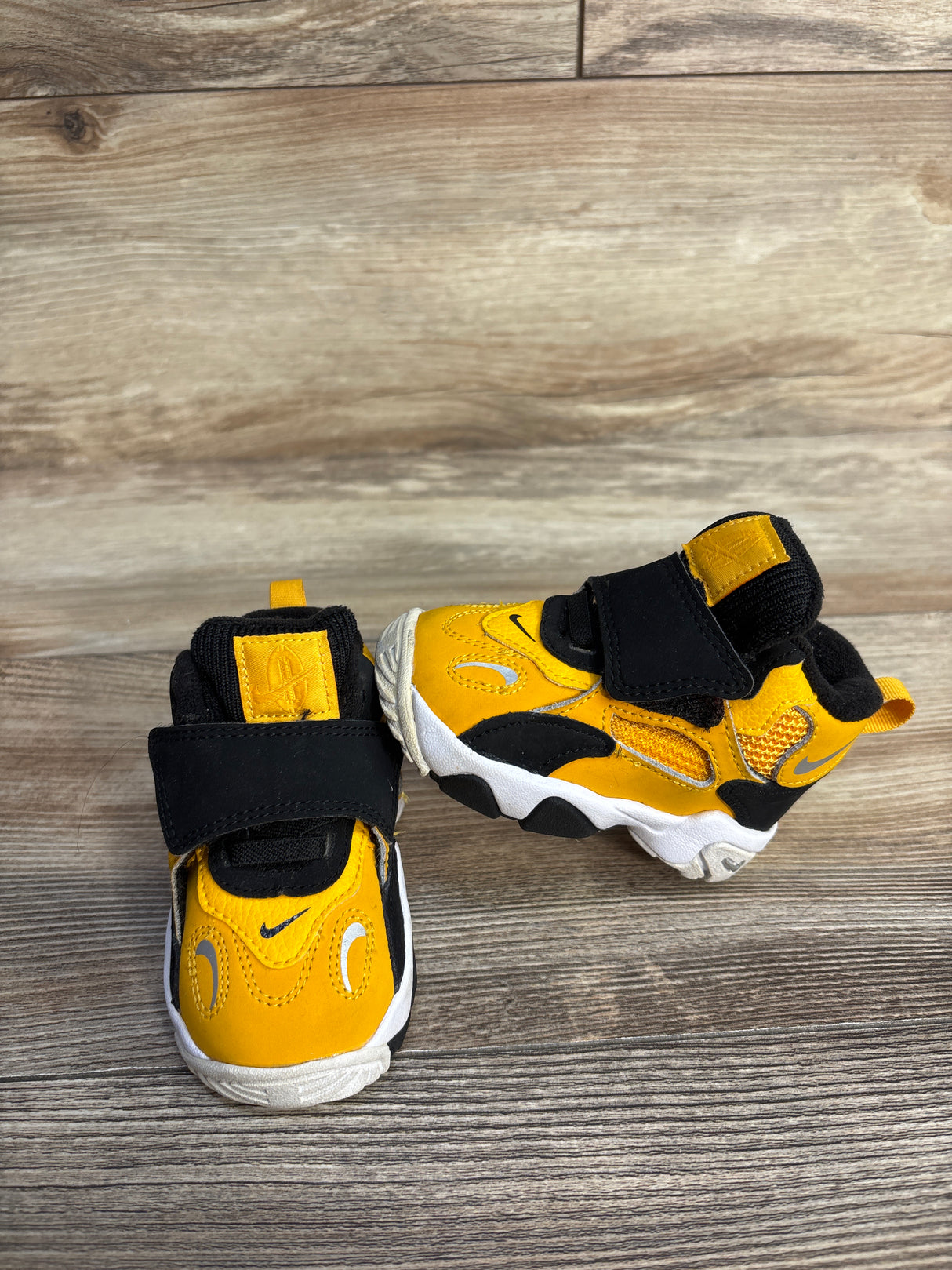 Nike TD Speed Turf 'University Gold' Sneakers, Yellow sz 4c