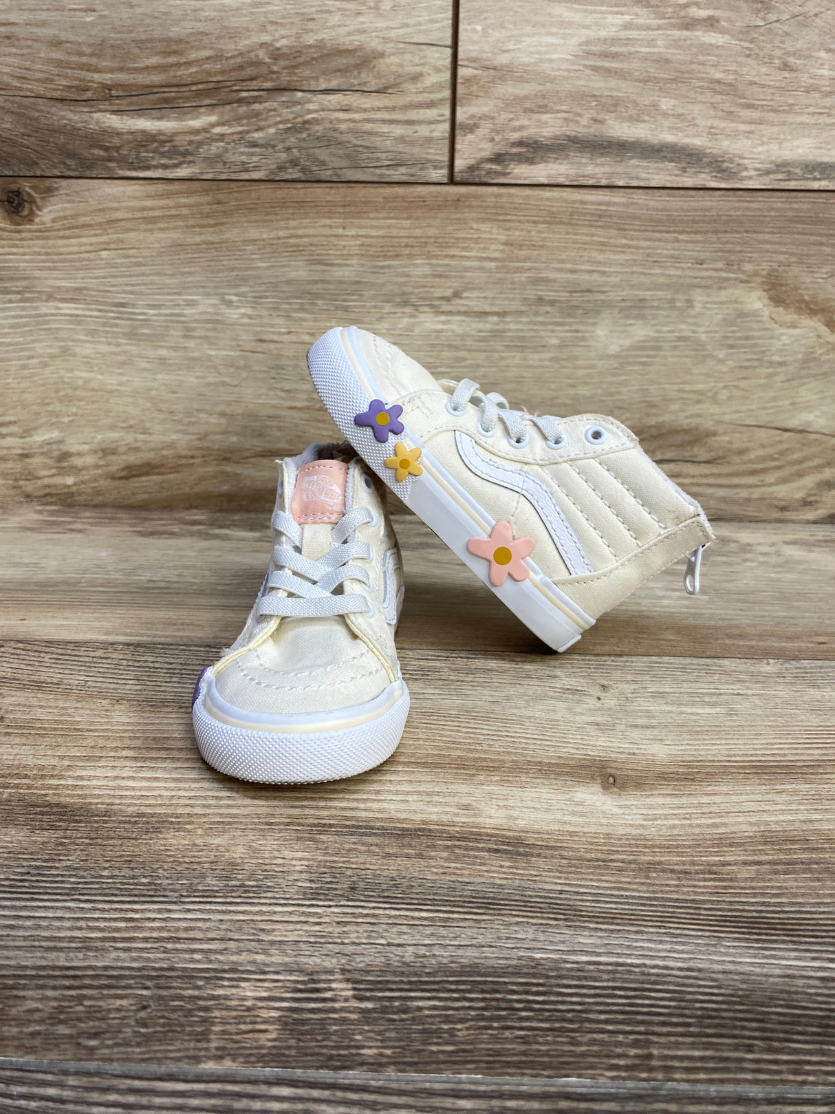 Vans Sk8-Hi-Zip Flower Shoes Ivory sz 6c - Me n Mommy To Be
