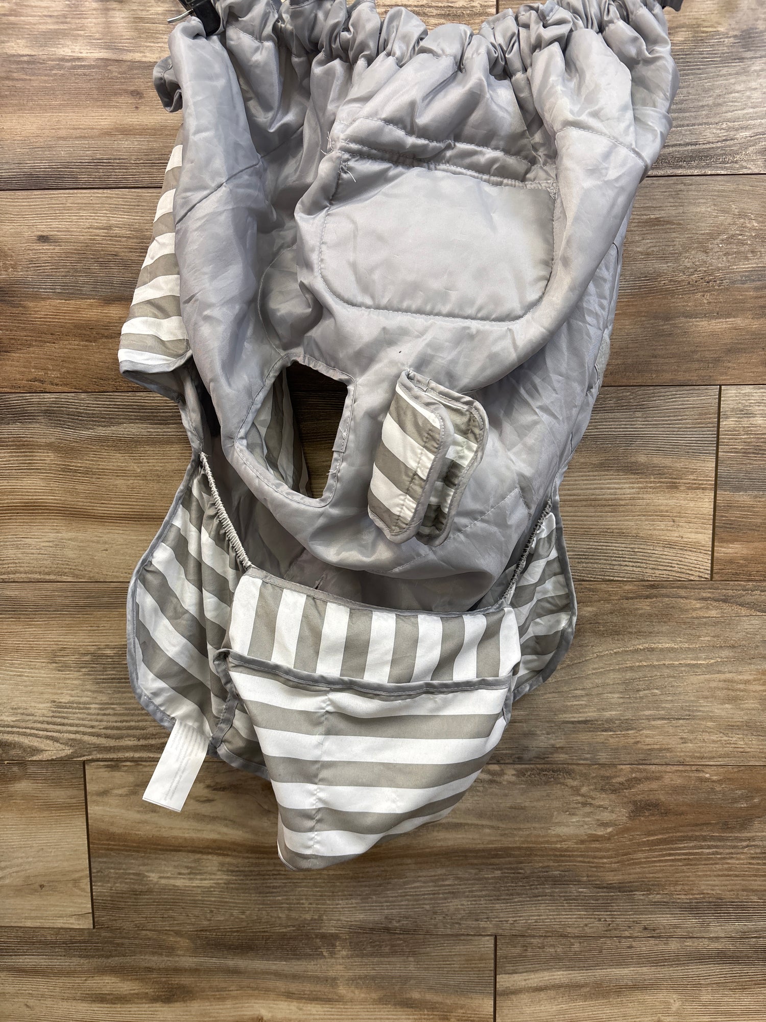 Suessy 2-in-1 Shopping Cart & High Chair Cover, Striped